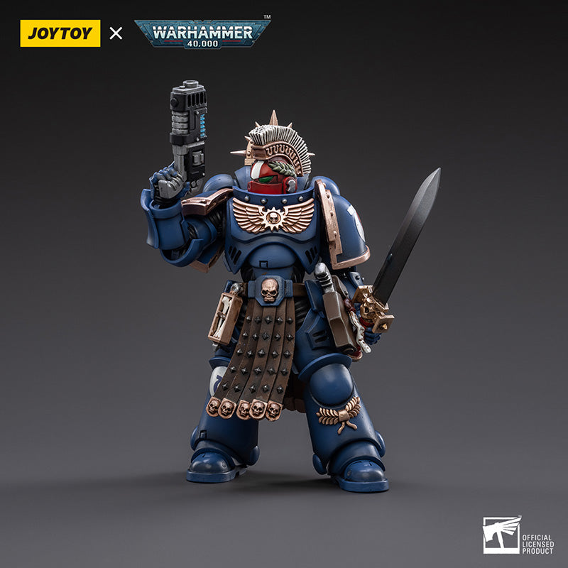 JoyToy 1/18 Warhammer 40K – Ultramarines Veteran Sergeant Icastus